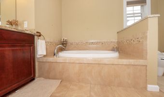 121 Sea Green Dr 121, Berlin, CT 06037