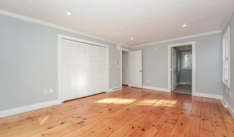 240 Oak St, Centerville, MA 02632