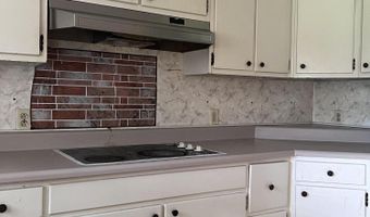 1448 1448B Louisville Rd, Alcoa, TN 37701