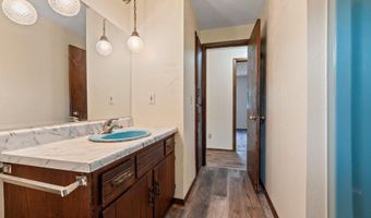 1517 NAVARINO St, Algoma, WI 54201