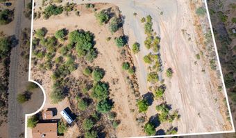 32455 S LISA Dr, Black Canyon City, AZ 85324