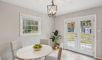 8217 CINDY Ln, Bethesda, MD 20817