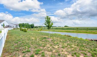 318 Pontoon Dr, Felton, DE 19943
