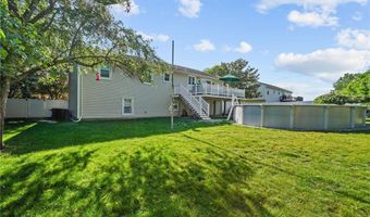 32 Sprague Cir, Johnston, RI 02919