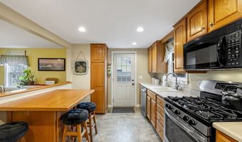 33 Jordan St, Beverly, MA 01915