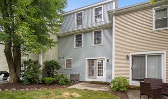 1 E Hayestown Rd 33, Danbury, CT 06811