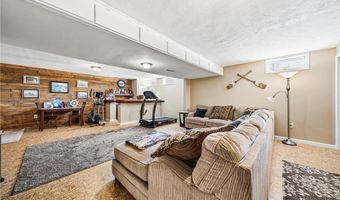 2013 Deerfield Dr, Ashtabula, OH 44004