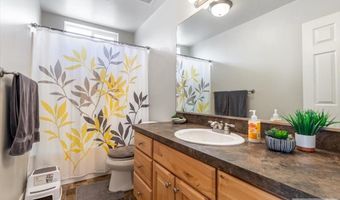 967 Clara Ct, Ammon, ID 83406