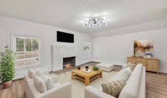 49 Old Middle Rd, Brookfield, CT 06804