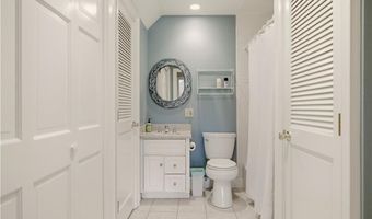 158 Narragansett Ave I, Newport, RI 02840