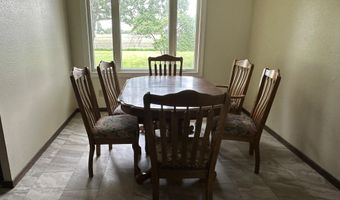 1813 Derian Dr, Aberdeen, SD 57401