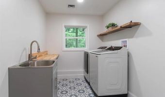 28 Colony Dr, Barnstead, NH 03225