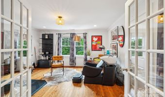 1701 Dearmon Dr, Charlotte, NC 28205
