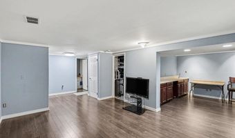 302 Westwinds Dr, Almont, MI 48003