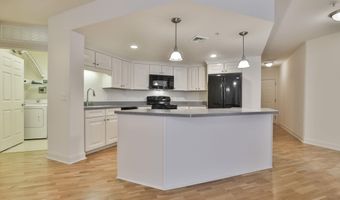 65 Hawthorne Dr 115, Bedford, NH 03110