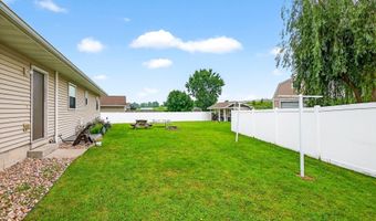 2403 W AMERICAN Dr, Neenah, WI 54956
