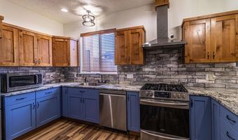 1043 Valley View Dr, Bloomfield, NM 87413