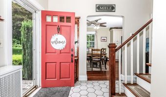 10 N Beech Tree Rd, Brookfield, CT 06804