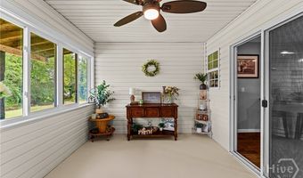 762 Old McLeod Bridge Rd, Adrian, GA 31002