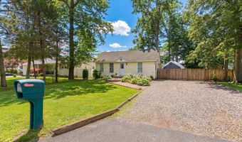 608 E Holly Blvd, Bayville, NJ 08721