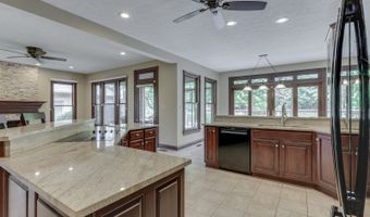 20 Forrests Edge Ct, Indianapolis, IN 46227