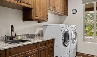 19553 Hidden Glen Rd, Alpine, CA 91901