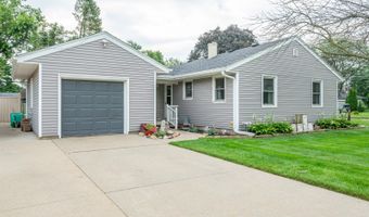 301 5th Street Pl SE, Altoona, IA 50009