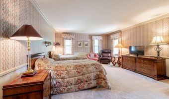 144 Barton North Dr, Ann Arbor, MI 48105