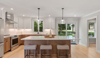 42 Hillside Ave, Bedford, MA 01730
