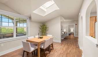 989 Golden Aspen Pl, Ashland, OR 97520