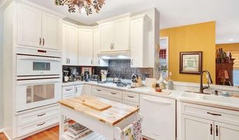 18 MISSION Way, Barnegat, NJ 08005