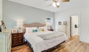 8 Dolphin Point Dr, Beaufort, SC 29907