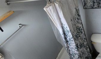 80 W 18TH St 9, Bayonne, NJ 07002