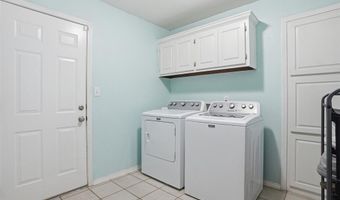 1204 Wendy Ln, Altus, OK 73521
