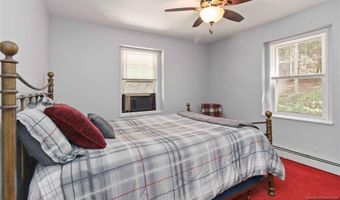 5 Fanwood Ct, West Milford, NJ 07421