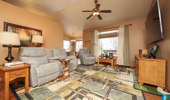 712 S 7th Ave, Brandon, SD 57005