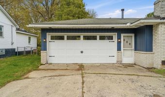 1032 Summer St, Algonac, MI 48001