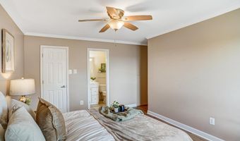 6143 EDSALL Rd J, Alexandria, VA 22304