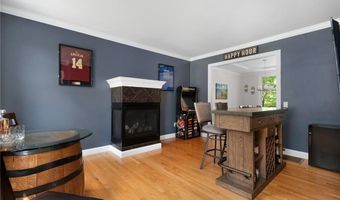 4 Morning Star Ct, Lincoln, RI 02865