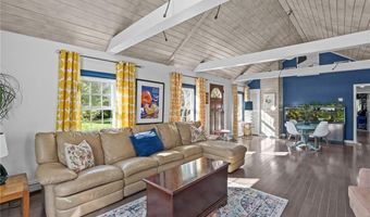 30 Eldredge Ave, East Greenwich, RI 02818