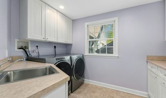 39 Leeuwarden Rd, Darien, CT 06820