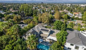 17980 Rancho St, Encino, CA 91316