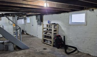 11 Walker St, Athens, OH 45701