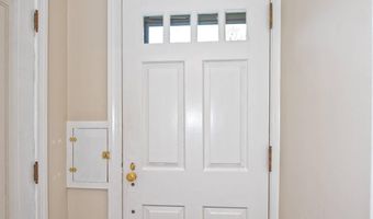 5 Kakely St, Albany, NY 12208