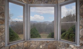 400 Three Dog Mountain Rd, Bakersville, NC 28705