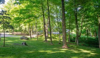 95 Obtuse Hill Rd, Brookfield, CT 06804