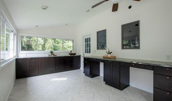 7 Cormorant Dr, Middletown, NJ 07748