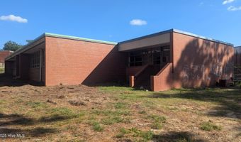 516 W Chapin Rd, Aberdeen, NC 28315