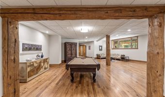 805 Cascades Dr, Aurora, OH 44202