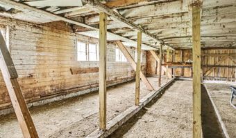 2066 Hinman Settler Rd, Brownington, VT 05860